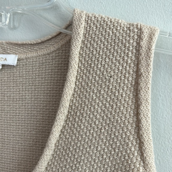 Escada wool blend sleeveless sweater top with metallic weave - Picture 5 of 8